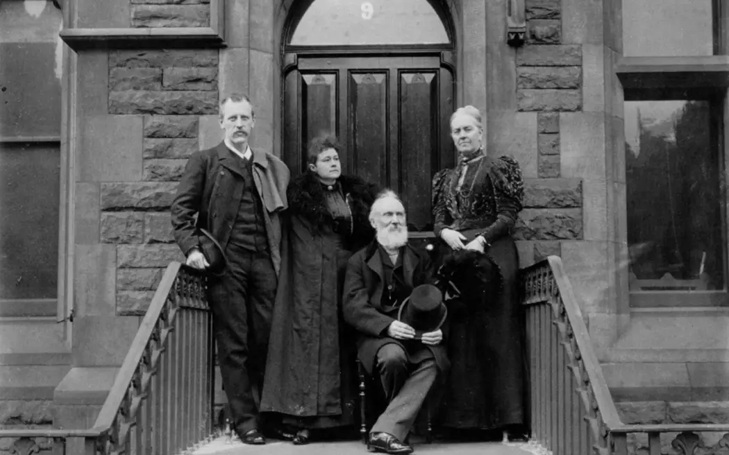 Kelvin and Lady Kelvin with Fridtjof and Eva Nansen. Outside 9 Professors' Square. Includes signatures. 1897