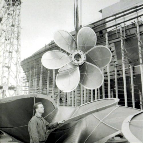 One of the four propellers being moved.