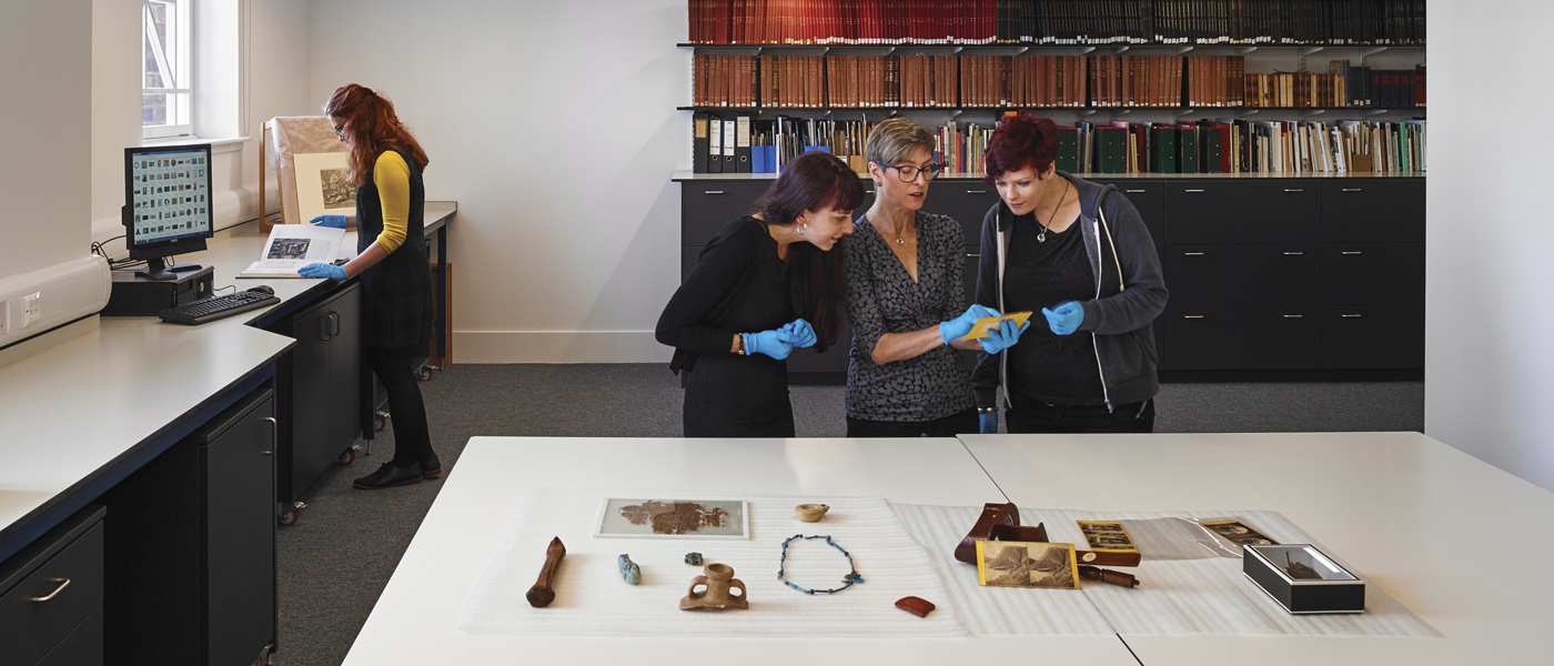 Research at Kelvin Hall [Photo: Andrew Lee]