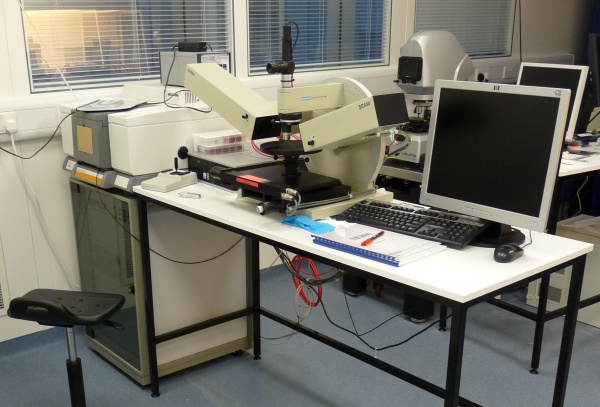 Sentech SE850 spectroscopic ellipsometer in IGR SRDG cleanroom.